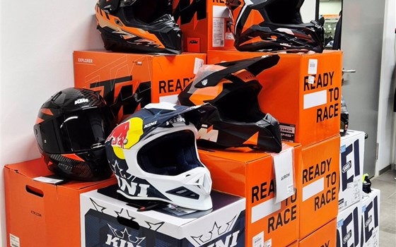 Neu eingetroffen: Helme von Shoei & KTM - Bild 2