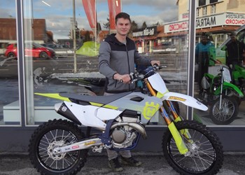 Stefan und sein neues MX-Bike!