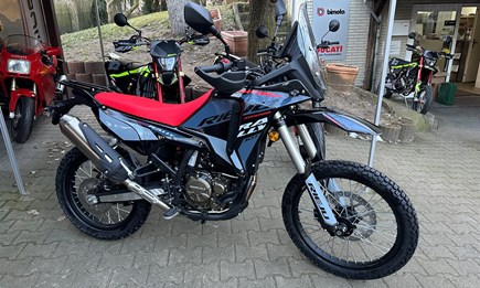 Die neue Rieju 307 Rally -ein Enduro Highlight 2026: Das Design ist von den legendären Rallye Motorrädern inspiriert!