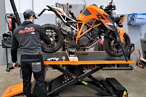 Motobike Handels GmbH-News: Hol- & Bringservice für KTM & Husqvarna