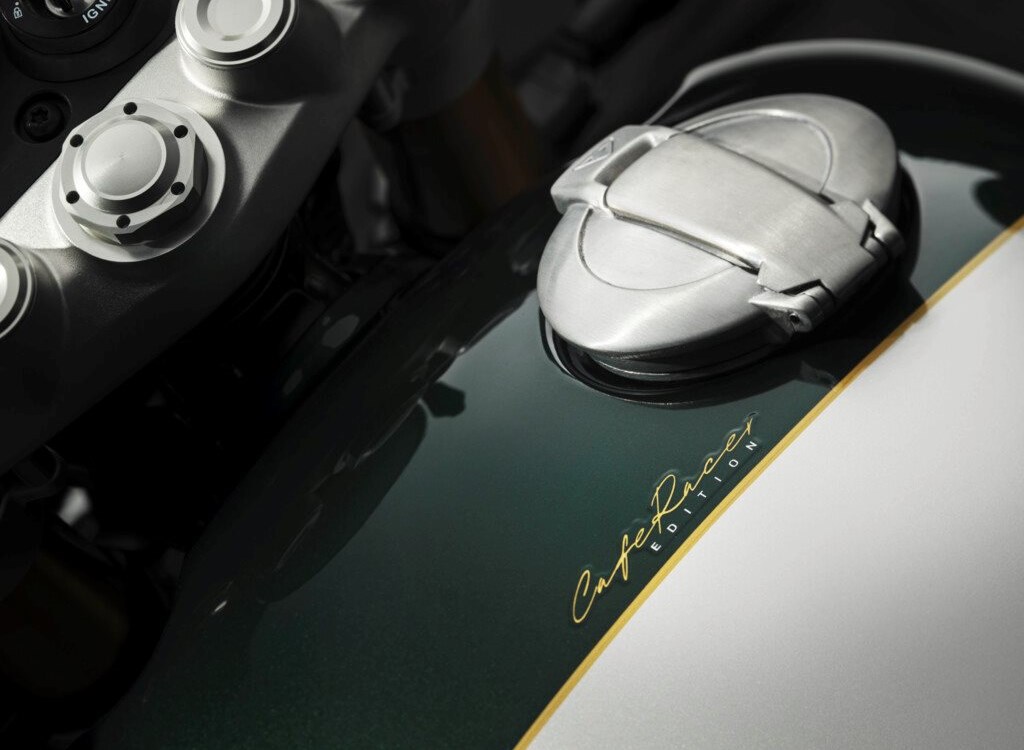 Brandneu: TRIUMPH Speed Twin 1200 Cafe Racer Edition