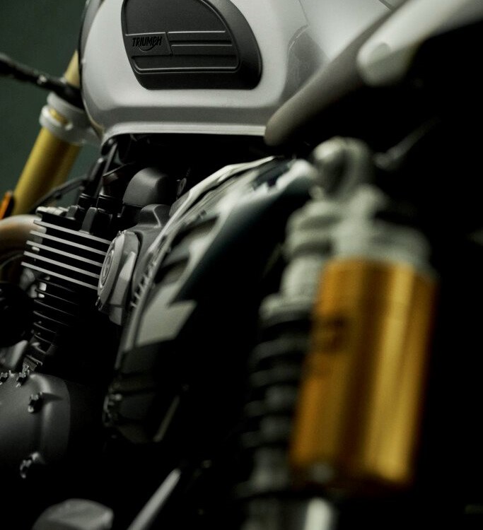 Brandneu: TRIUMPH Speed Twin 1200 Cafe Racer Edition