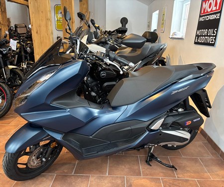 Honda PCX 125 im neuwertigen Zustand!