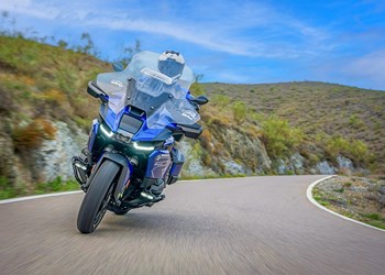 Zwei neue Verkleidungsscheiben für die BMW R 1300 RT