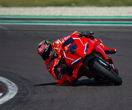 Mit Ducati auf die Rennstrecke