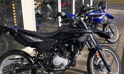 Gerade ausgepackt: die neue YAMAHA WR 125 