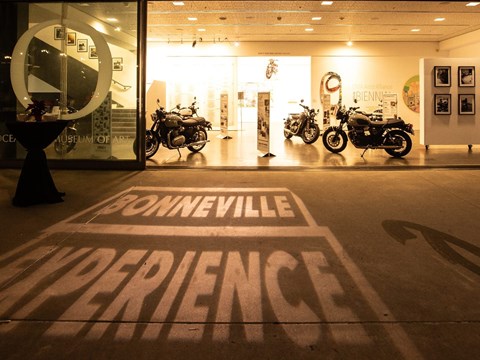 Was Passiert, Wenn Technische Eleganz Auf Menschliche Kunstfertigkeit Trifft?