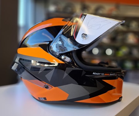 Corsa R Helm