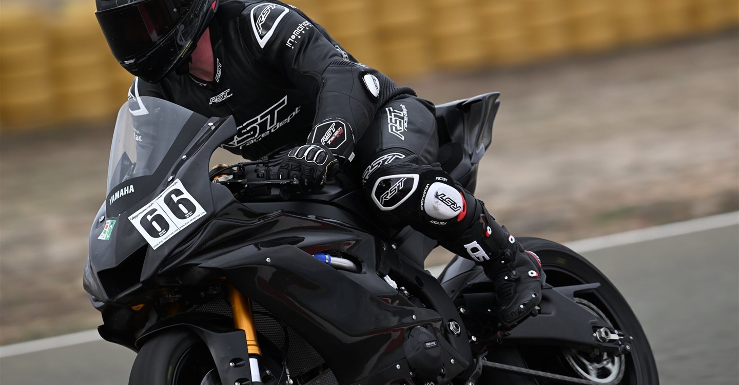 Feinarbeit unter spanischer Sonne – Rennstreckentraining in Almería