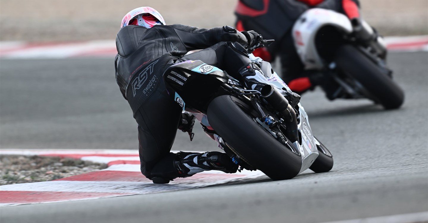 Feinarbeit unter spanischer Sonne – Rennstreckentraining in Almería