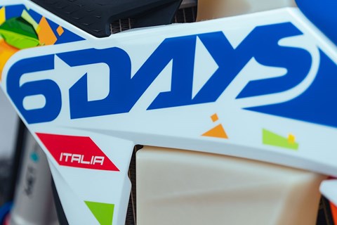 KTM GROUP-News: 2026 KTM 300 EXC 6DAYS