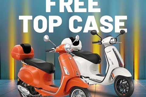 Pat-Bikes AG-News: Gratis Top Case beim Kauf einer Vespa Primavera oder Sprint bis 30.04.2026