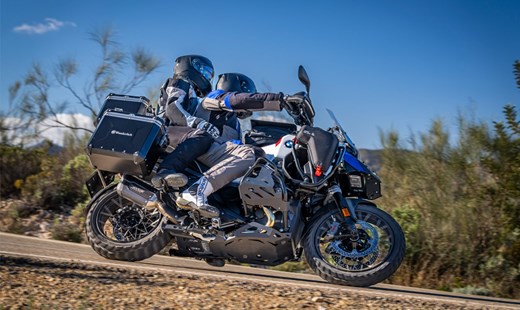 Fahrer- und Beifahrer-Sitzbänke für die BMW R 1300 GS Adventure