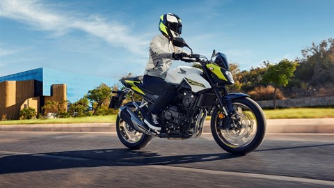 Honda HORNET 500 E-Clutch, MODELLJAHR 2026 / bei Tempo-Zweirad-Treff GmbH in Nettetal-Kaldenkirchen