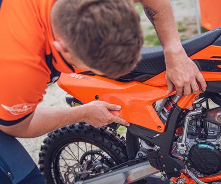 ANLEITUNGEN & WARTUNG