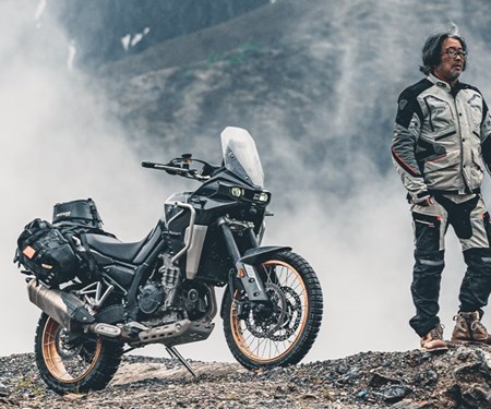 DAS UNBEKANNTE EROBERN