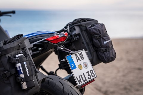 Wunderlich GmbH-News: Sportlicher Kennzeichenträger für die BMW R 1300 R und