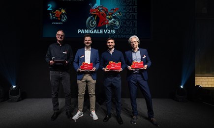 Ducati erzielt zwei Klassensiege bei der MOTORRAD Leserwahl 2026