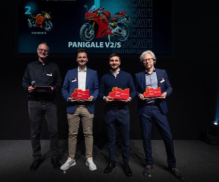 Ducati erzielt zwei Klassensiege bei der MOTORRAD Leserwahl 2026
