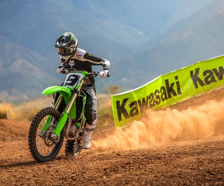 Kawasaki kündigt neue KX250 und KX450 für das Jahr 2026 an | Kawasaki