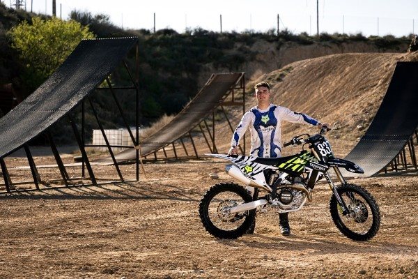 Guillem Navas despega con Triumph 