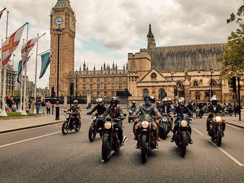 Hauptgewinn beim Distinguished Gentleman’s Ride 2026: Einzigartige TRIUMPH Speed Twin 1200 Café Racer als DGR Edition