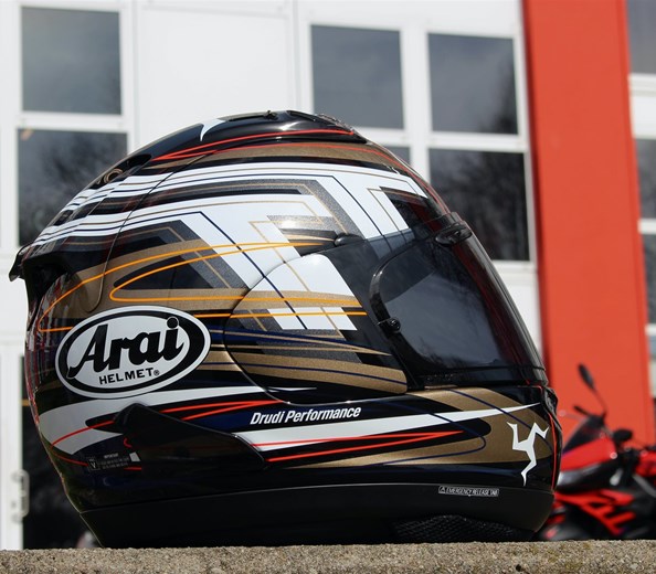 Arai Isle of Man TT Dekor 2026 
Wie ihr alle wisst, gibt es unzählige geile Rennklassen im Motorradrennsport. Egal ob WSBK, Moto3 oder Moto2, die British Superbike Championship ...
