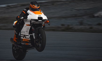 2024 KTM RC 8C