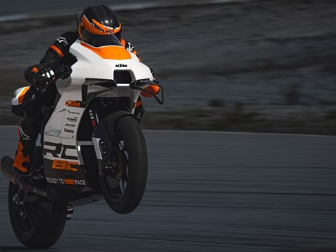 2024 KTM RC 8C