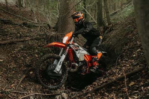 KTM GROUP-News: 2026 KTM 300 EXC HARDENDURO