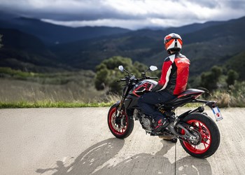 Wir statten Dich für die Saison aus