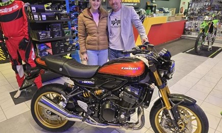  Junge Fahrer wählen ein Ziel und fahren los… Ältere Fahrer wählen eine Richtung und fahren los.