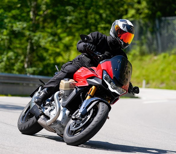 IL MOTO HAT AM 02.05 GESCHLOSSEN  
Liebe IL MOTO Kunden, wir sind Motorradfahren!

Am Samstag, den 02.05.2026, haben wir geschlossen.
Danke für Euer Verständnis!

Euer IL MOT ...