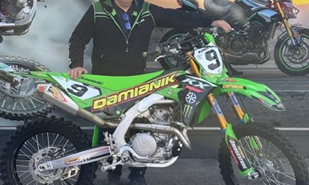 Übergabe einer Kawasaki KX 450 !