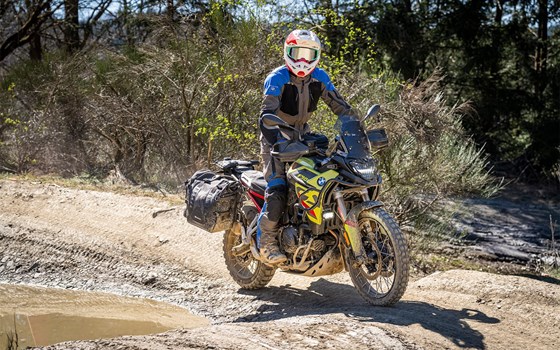 AKTIVKOMFORT Sitze erweitern das Potential der BMW F 900 GS durch ein sportergonomisches Upgrade - Bild 4