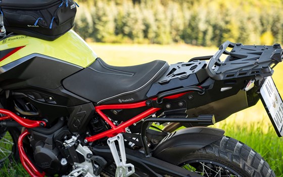 AKTIVKOMFORT Sitze erweitern das Potential der BMW F 900 GS durch ein sportergonomisches Upgrade - Bild 6