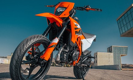 2026 KTM 125 SMC R
