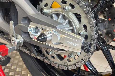 Claus Carstens Zweiradhandel-News: Schnellwechselsystem für die Panigale V2