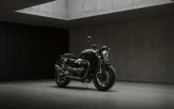 Brandneu: TRIUMPH Speed Twin 1200 TFC - Bild 2