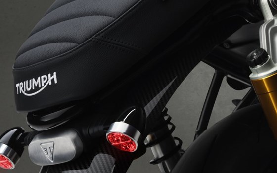 Brandneu: TRIUMPH Speed Twin 1200 TFC - Bild 3
