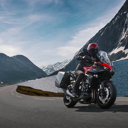 Die neue Honda CB1000GT – Sport trifft Touring auf höchstem Niveau