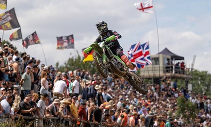 MXGP + MX2: Drittes Podium in Folge für Romain Febvre in Großbritannien | Kawasaki