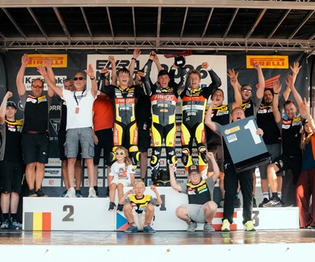 Doppelsieg für Freudenberg RORA-PALIGO Racing Starke Team-Performance in Oschersleben