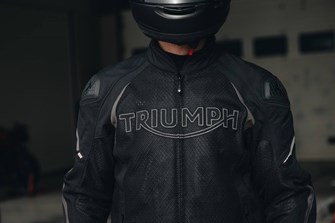 So reinigen Sie Ihre Mesh-Motorradjacke: Halten Sie Ihre Motorradbekleidung frisch und einsatzbereit
