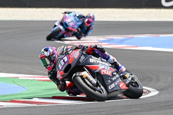 NUEVO MOTOR MOTO2