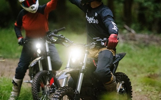 Neue schwarze Bodywork Kits für Zero XB & XE - Bild 4