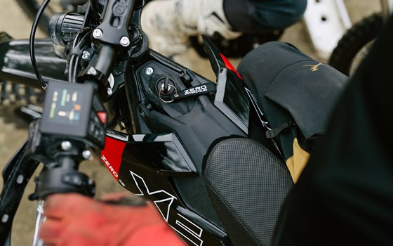 Neue schwarze Bodywork Kits für Zero XB & XE - Bild 8