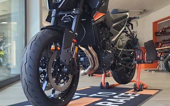 Jetzt bei uns - die neue 790 DUKE 2027 - Bild 1
