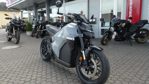 Die neue Honda WN7 ist eingetroffen und steht zur Probefahrt bereit 