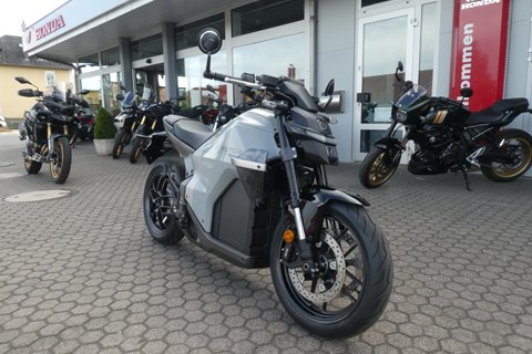 Zweirad-Center Zöller-News: Die neue Honda WN7 ist eingetroffen und steht zur Probefahrt bereit 